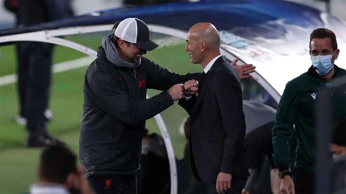 بينهم كلوب وزيدان.. 7 مرشحين من العيار الثقيل لإنقاذ ليفربول