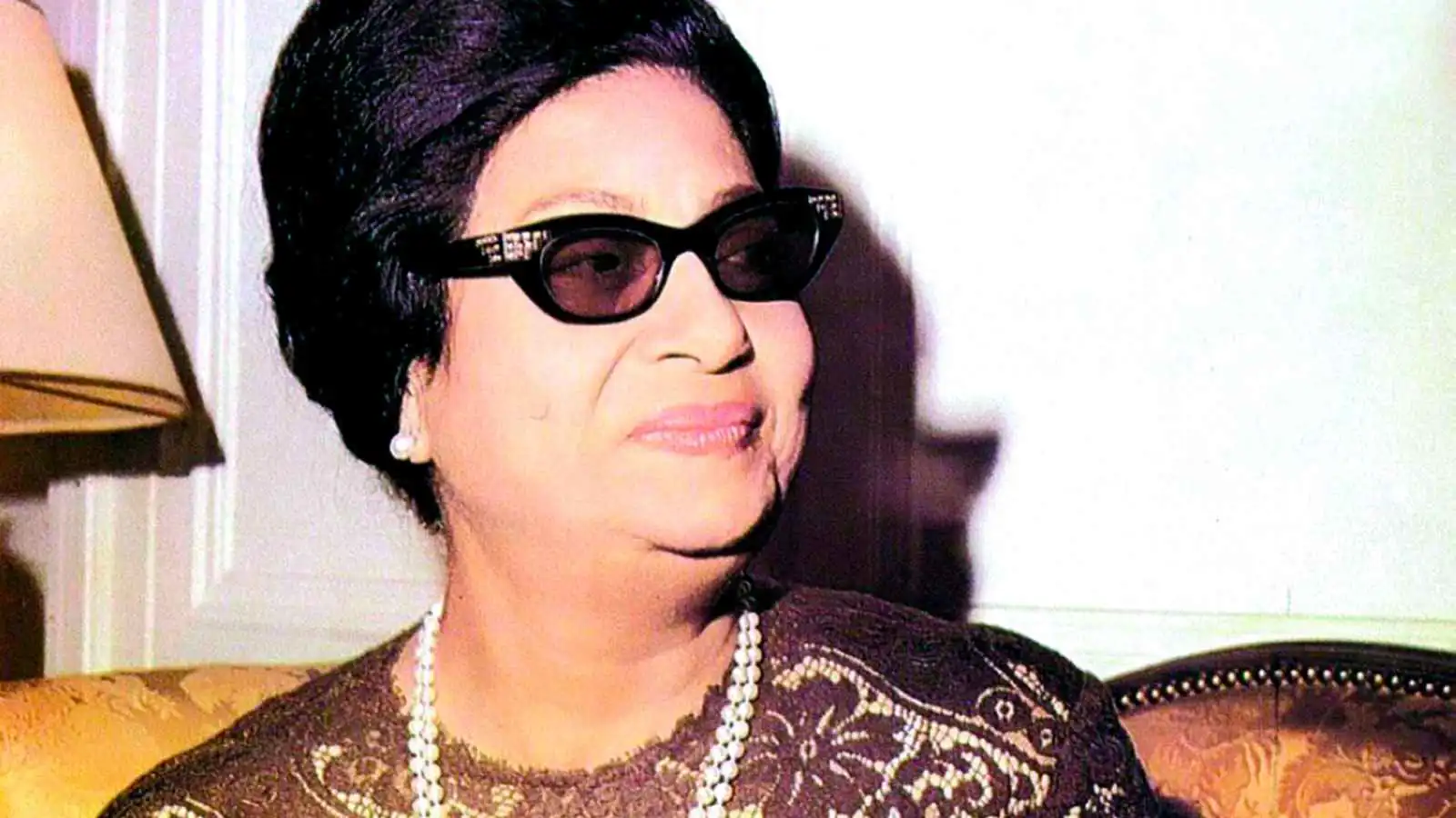 مسرحية لـ"أم كلثوم" تُعيد إحياء سيرتها عبر التقنيات الحديثة