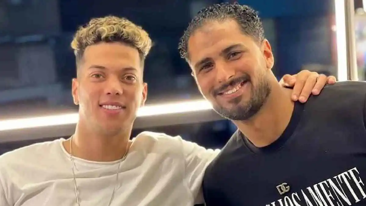 شقيق إمام عاشور يفجر جدلاً واسعاً بتهنئة غامضة (صورة)