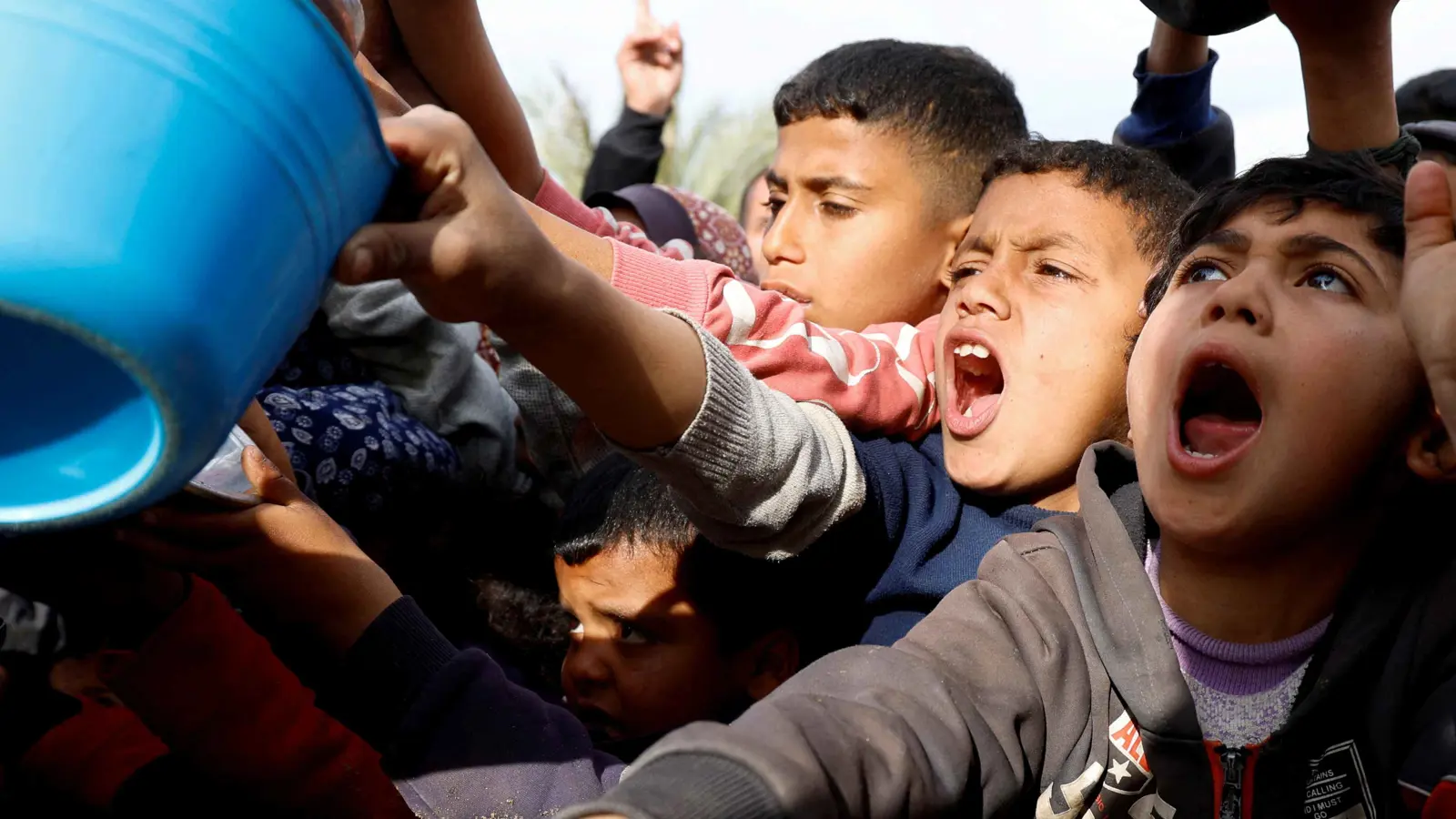 بعد حجب المساعدات.. شبح المجاعة يخيّم على غزة من جديد