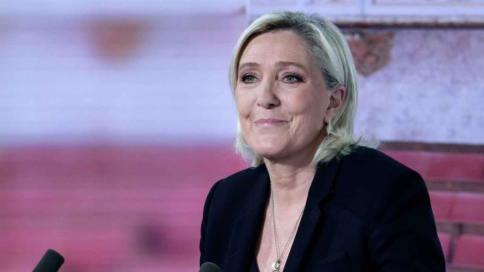 رغم التحديات القضائية.. لوبان في قلب اللعبة السياسية بفرنسا