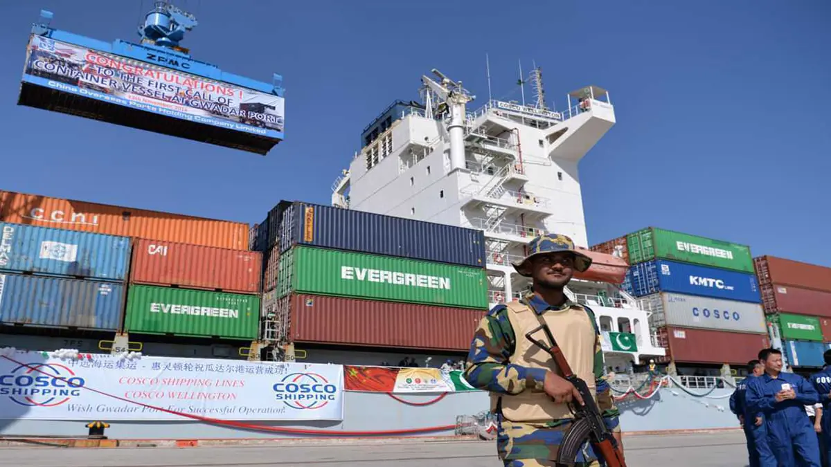 صيادون محتجون في باكستان ينهون حصار ميناء كراتشي