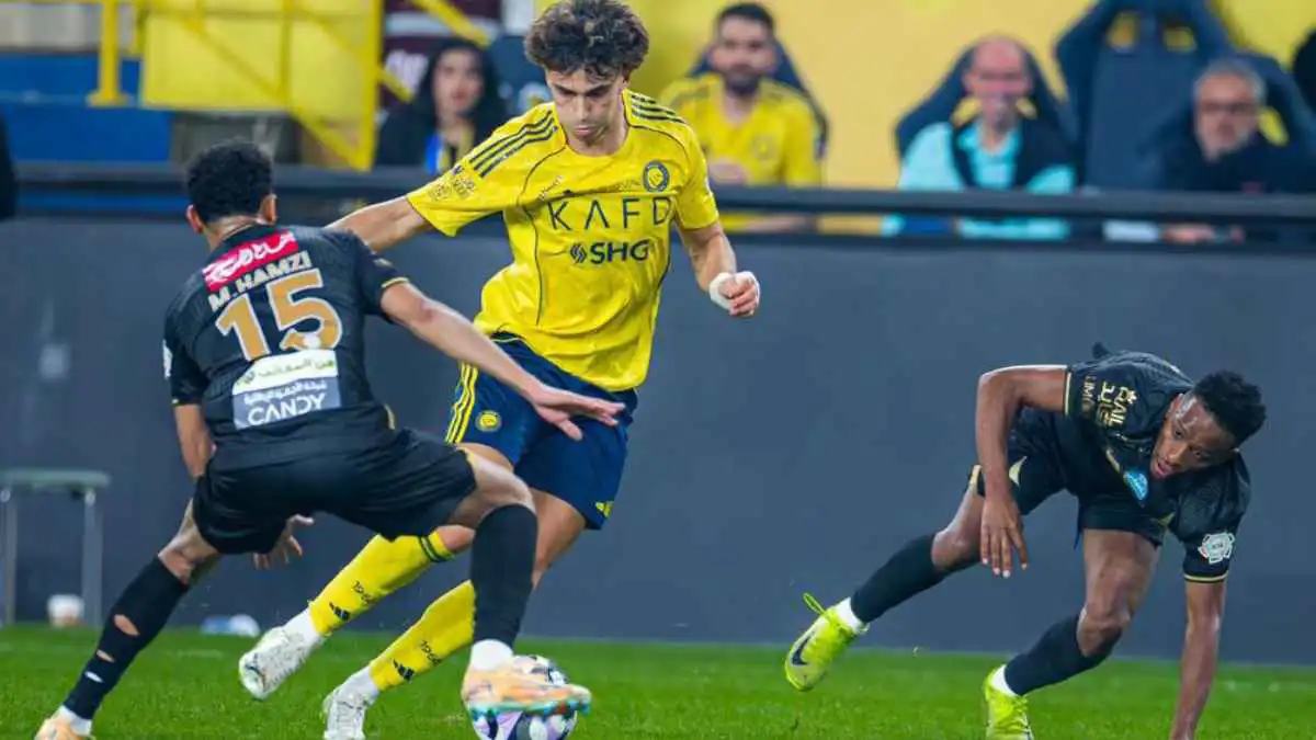 من هو حكم مباراة النصر والخليج في الدوري السعودي؟