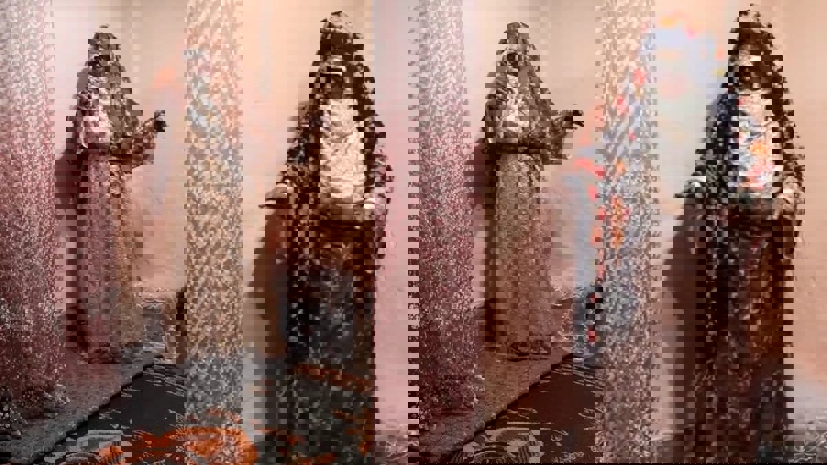 عجوز جزائرية تثير عاصفة من الجدل لرقصها على موسيقى الراي (فيديو)