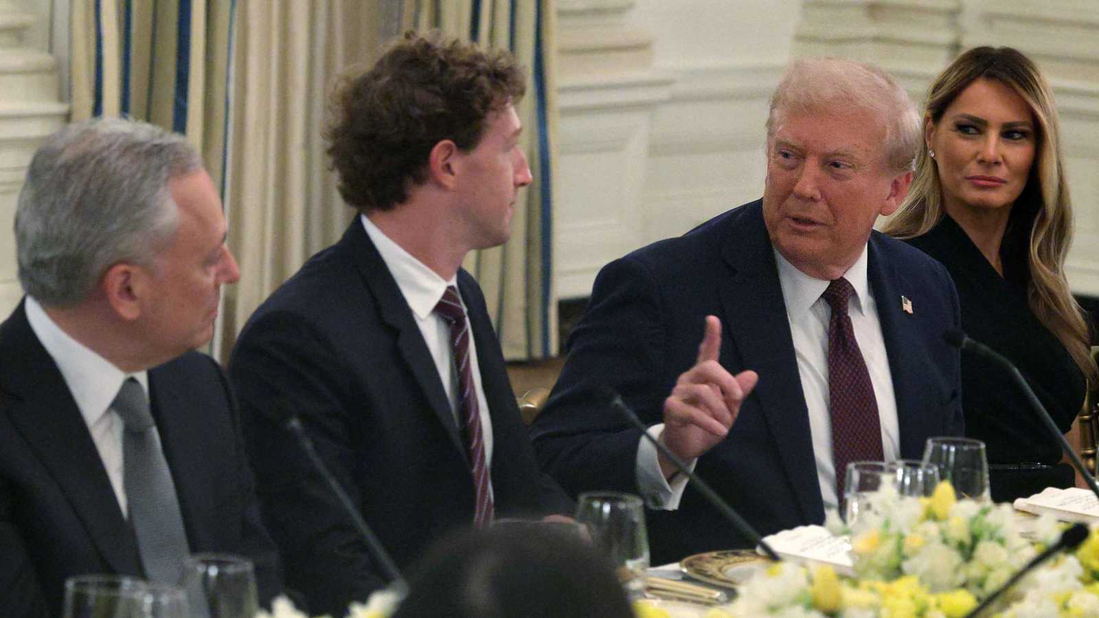 إدارة ترامب تدشن حملة لتوظيف ألف مهندس ذكاء اصطناعي