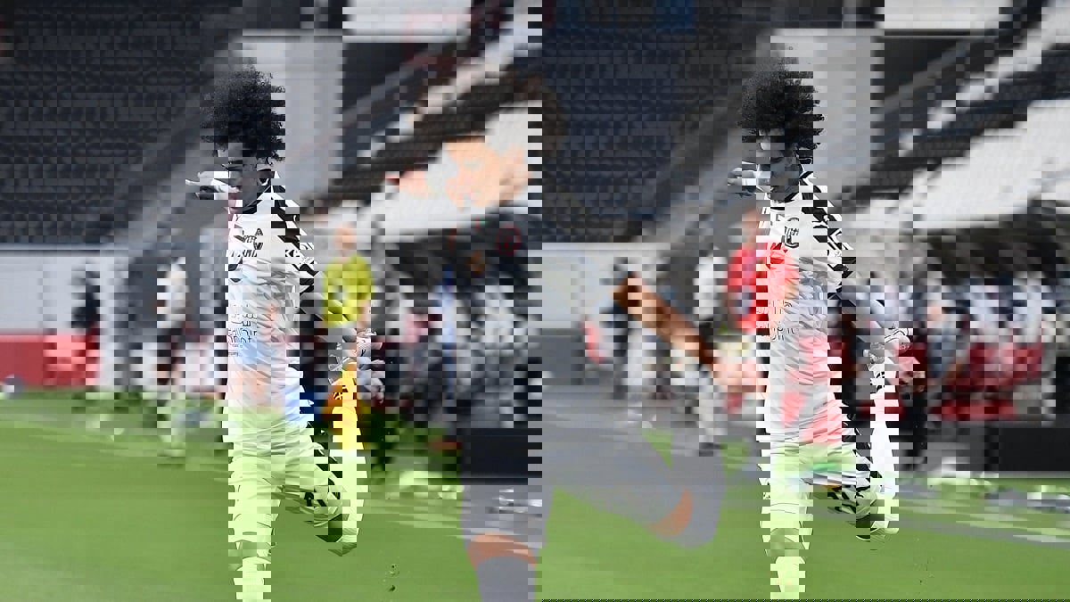 تقارير: عموري يعود للدوري السعودي من بوابة أهلي جدة