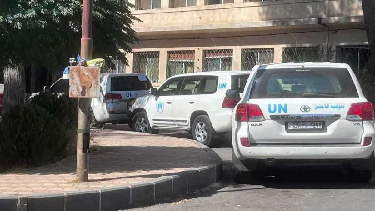 وسط استياء وجثامين في ريفها.. وفد أممي في مستشفى السويداء