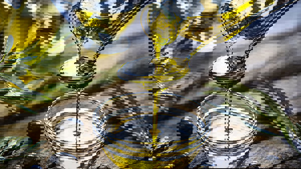 تقرير: ارتفاع الطلب على زيت الزيتون بالشرق الأوسط وسط جفاف أوروبي