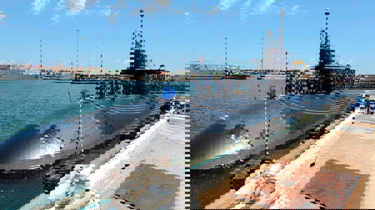 عقب وصول أسطول روسي إلى كوبا.. غواصة أمريكية في خليج غوانتانامو