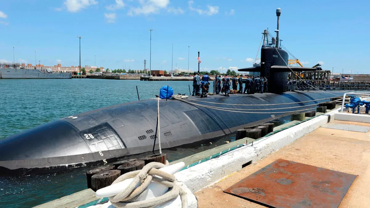 عقب وصول أسطول روسي إلى كوبا.. غواصة أمريكية في خليج غوانتانامو