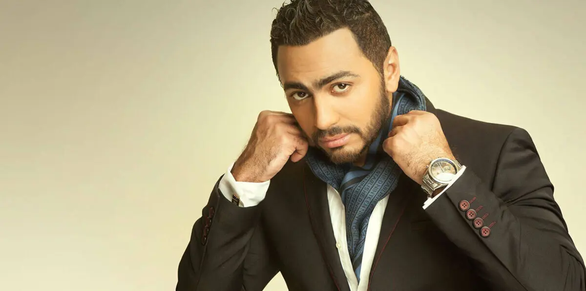 تداول فيديو بالسعودية يظهر إقبالا غير مسبوق على شراء تذاكر حفلة تامر حسني