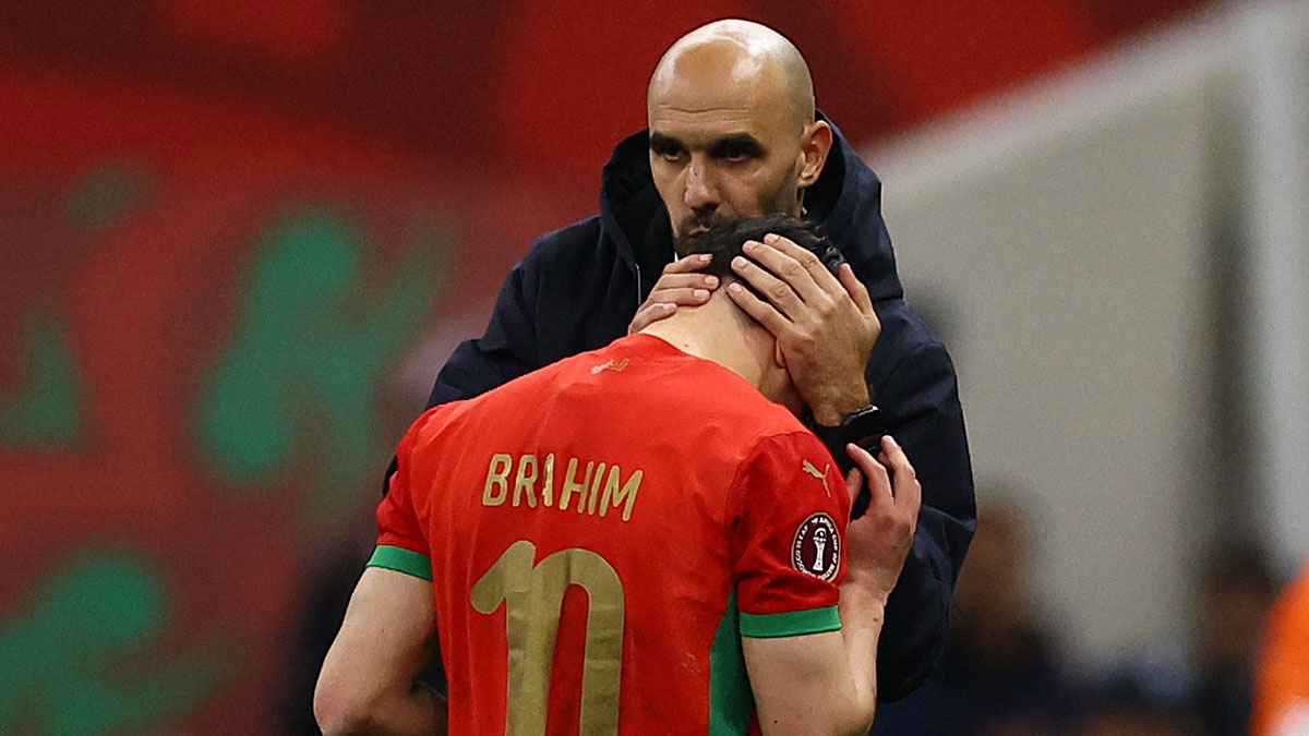 اتحاد الكرة المغربي يجدد الثقة بالركراكي ويعلن موعد مباراتين إعداديتين للمونديال 