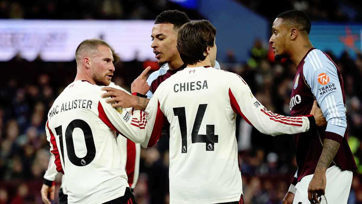 ليس محمد صلاح.. كاراغر يشن هجومًا ناريًا على نجم ليفربول 