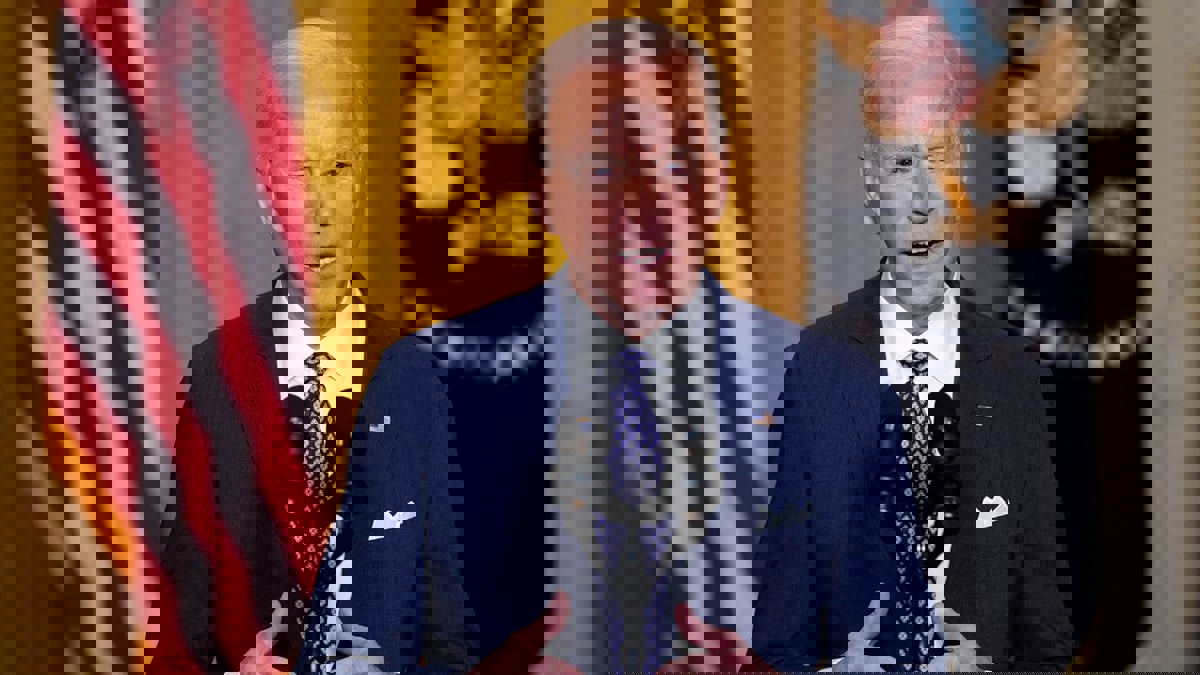 بايدن يبقي التعريفات الجمركية على الصين أثناء المراجعة القانونية لها