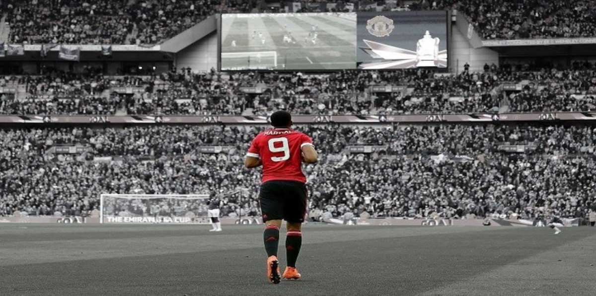 مارسيال يدخل في أزمة مع إبراهيموفيتش