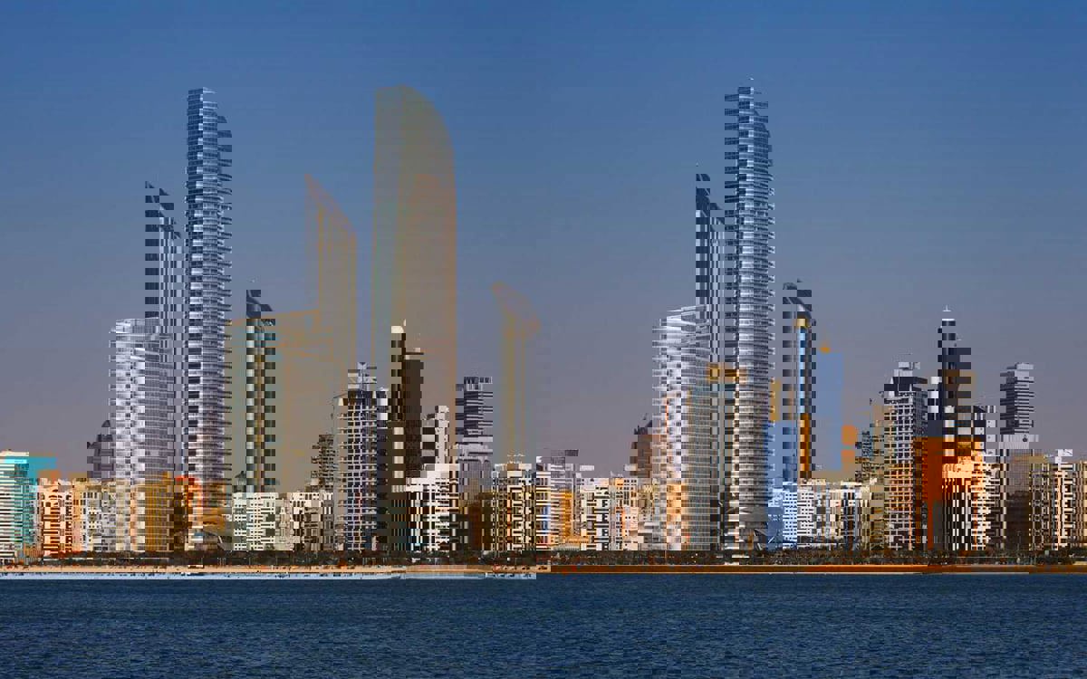النمو الاقتصادي ينعش سوق العقارات التجارية في أبوظبي