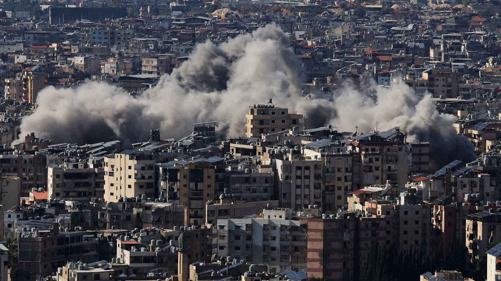 معاقل "حزب الله" في بيروت وبعلبك "تحت القصف" الإسرائيلي (فيديو)