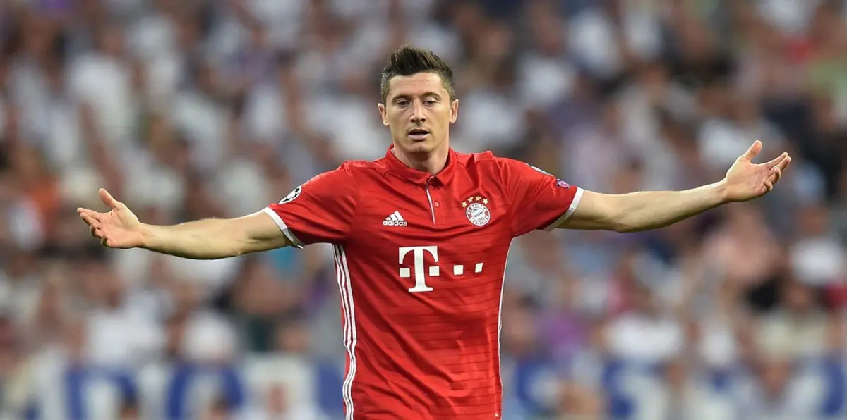 ليفاندوفسكي يطلب الرحيل عن بايرن ميونخ