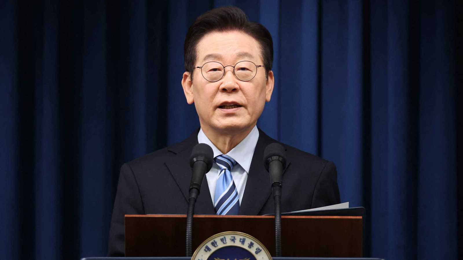 الرئيس الكوري يصل الإمارات في "زيارة دولة"