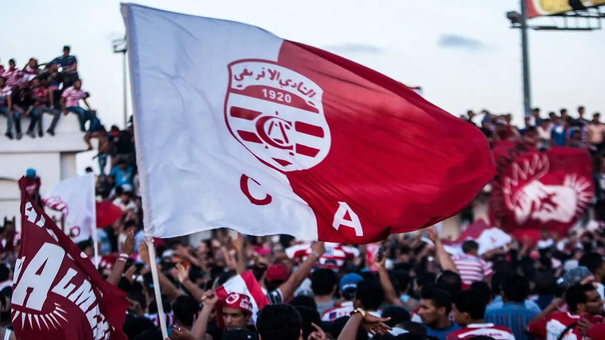 جماهير الأفريقي التونسي تعتصم بالنادي وتطالب برحيل الإدارة (فيديو)