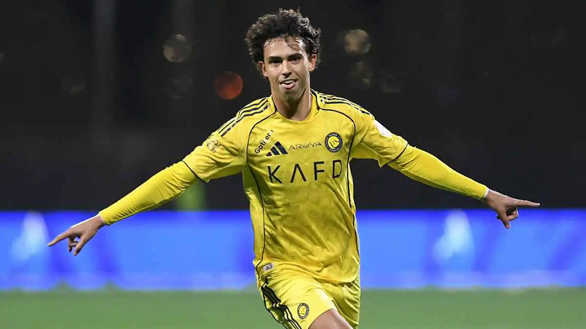 جرأة وخشونة.. هل بدأ جواو فيليكس "تصفية حساباته"؟