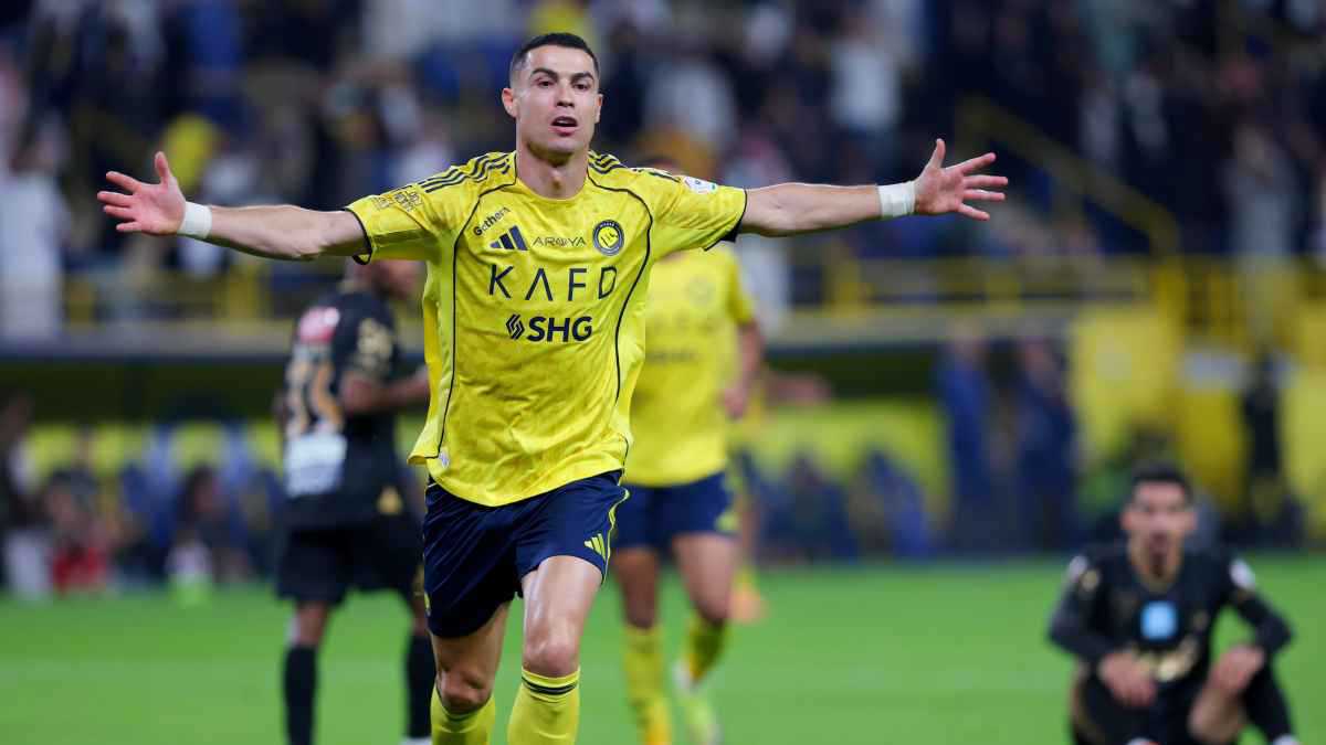 تخيل يمتلك النادي بالكامل.. تعليق ناري من الشنيف حول حصة رونالدو في النصر