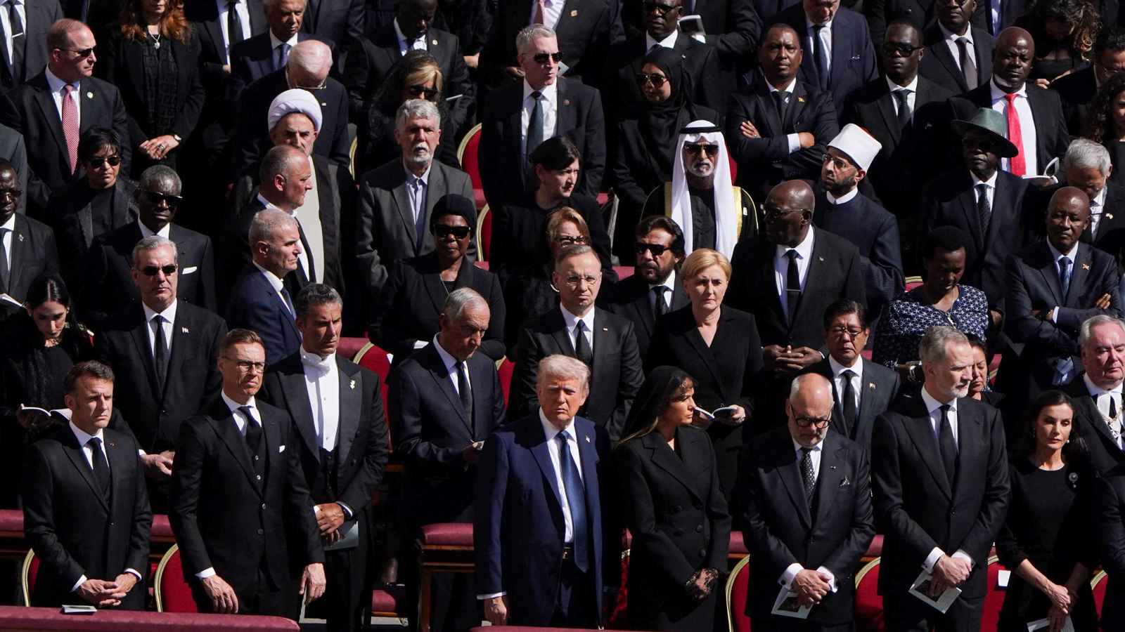 14 ساعة في روما.. لقاءات عابرة لترامب وسط قضايا دولية "عاصفة"