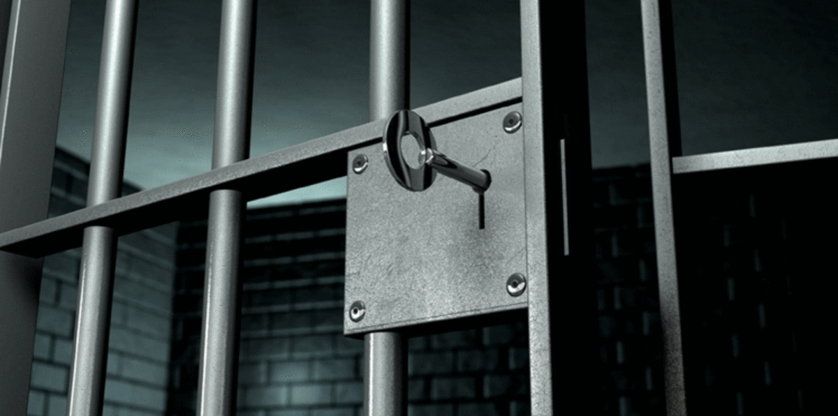 أحكام عسكرية تصل للمؤبد بحق 23 مصريًا في قضايا عنف