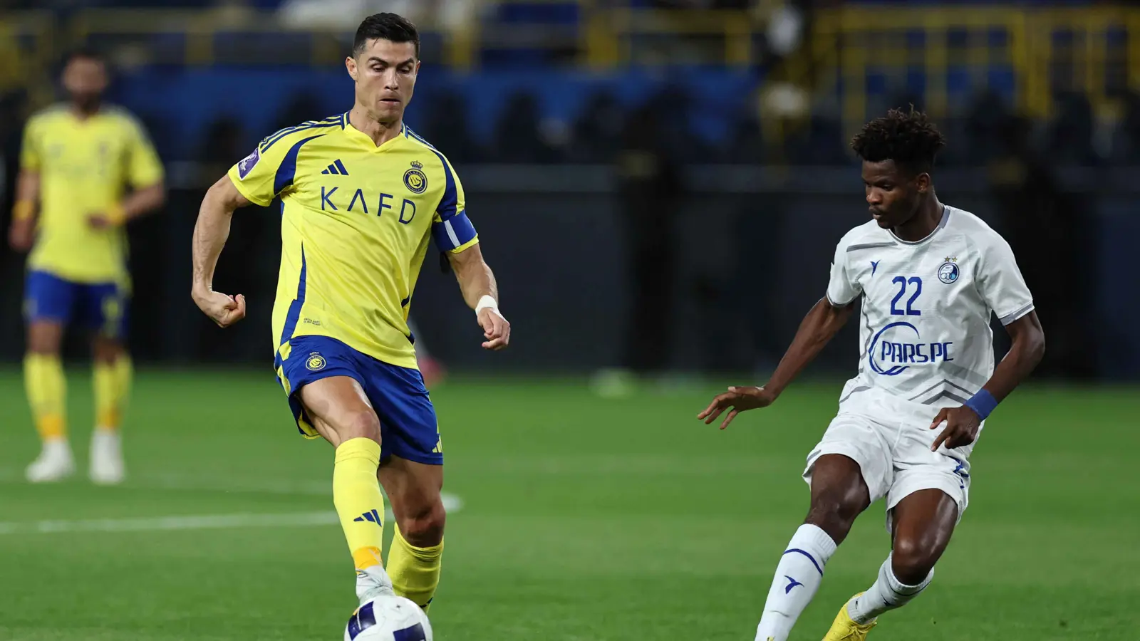 هل يشتري كريستيانو رونالدو نادي فالنسيا؟