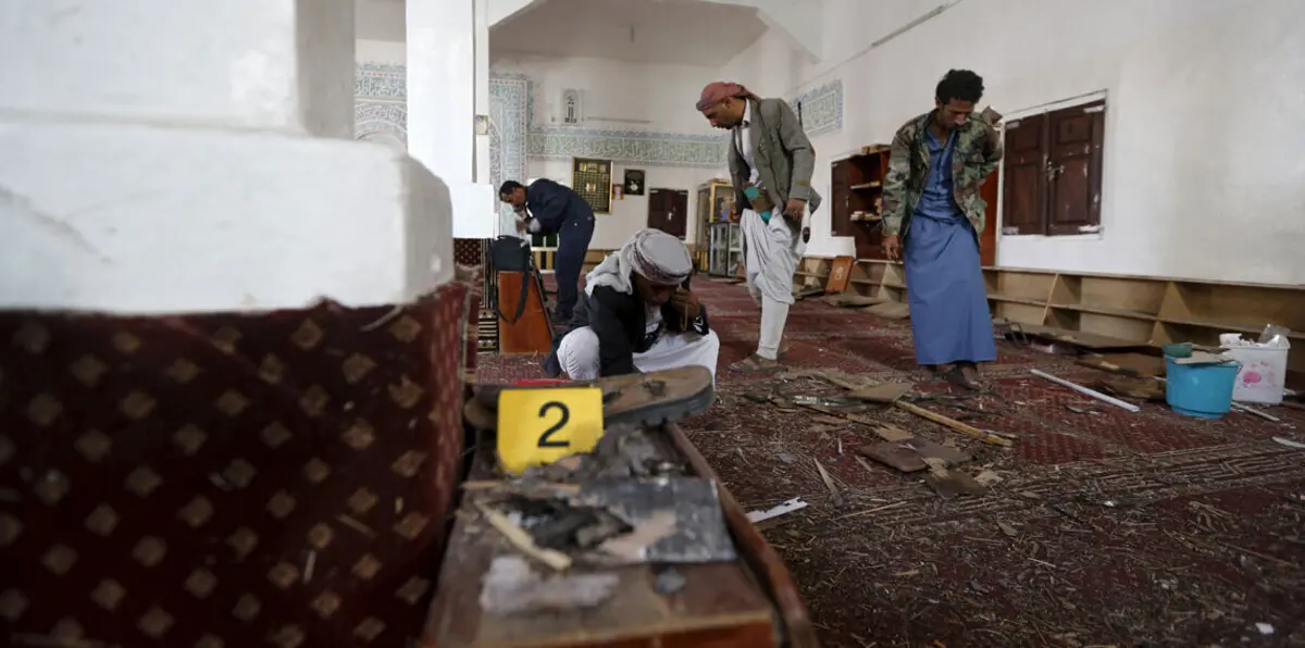 الدفاع الجزائرية تُحقق بمقتل شاب في تفجير مسجد باليمن