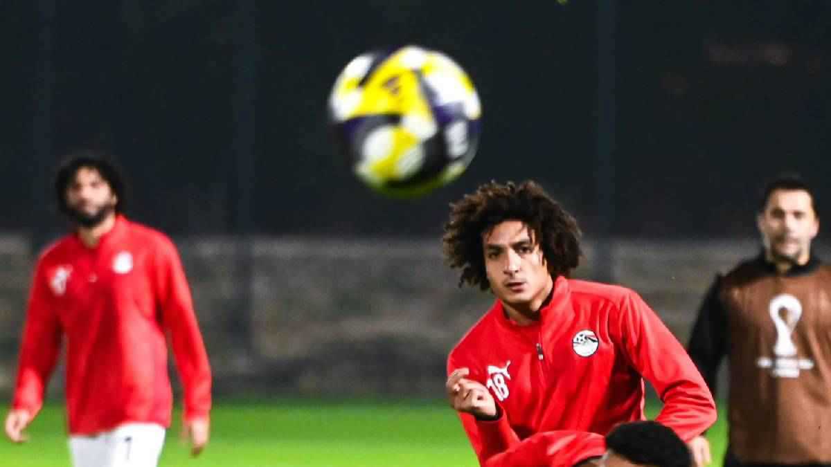مهاجم منتخب مصر يهاجم مدربه قبل كأس العرب