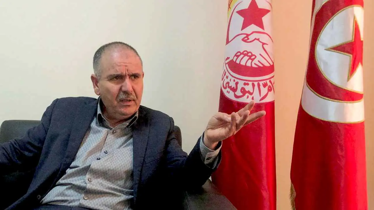 الصراعات تعصف بأكبر منظمة نقابية في تونس