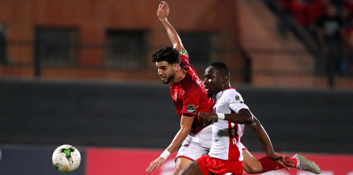 محمود الخطيب رئيس النادي الأهلي المصري يضغط على عدلي القيعي للاعتذار لوليد آزارو