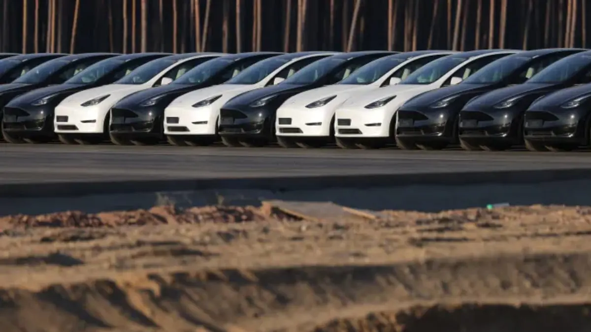 مبيعات السيارات الكهربائية تتجه لتسجيل رقم قياسي في 2022