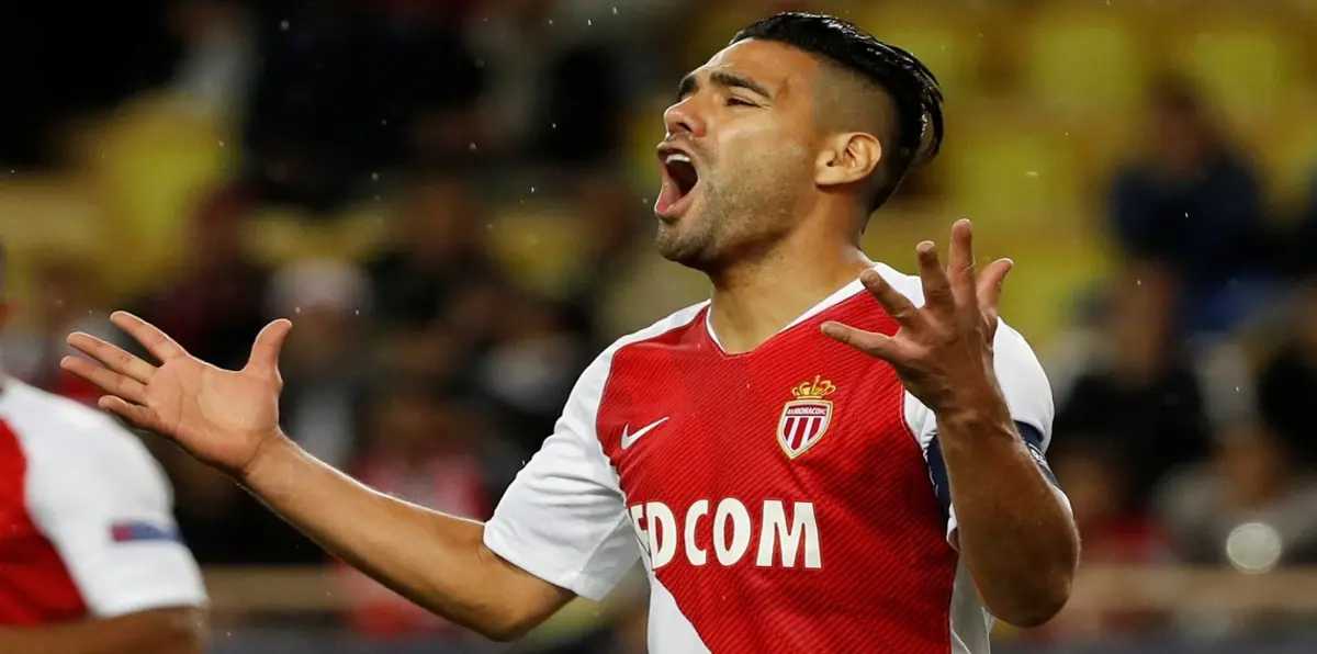 راداميل فالكاو على طاولة ريال مدريد