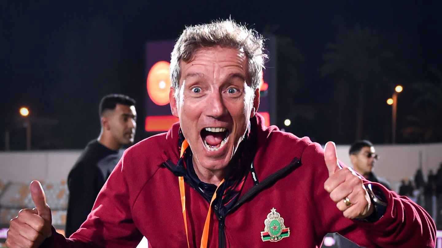 عمل في الأهلي وأحبط الزمالك.. من هو سانتوس قائد معجزة الجيش الملكي المغربي؟ 