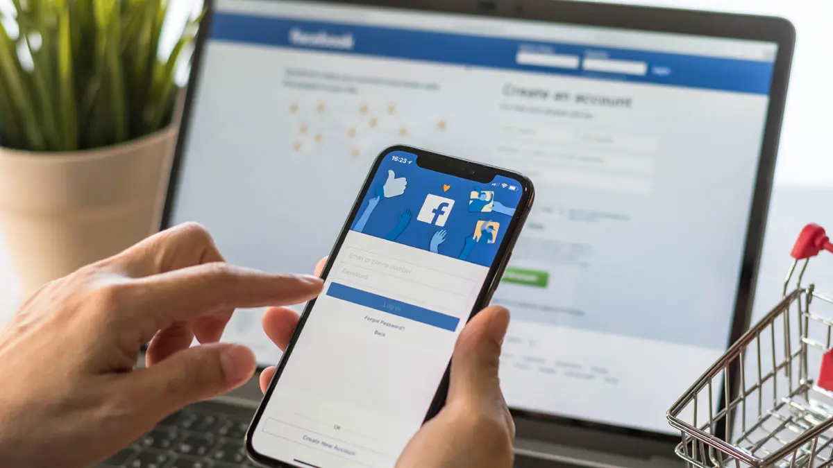 "فيسبوك" ينهي مظهره الكلاسيكي.. وتحديث جديد الشهر القادم (صورة)