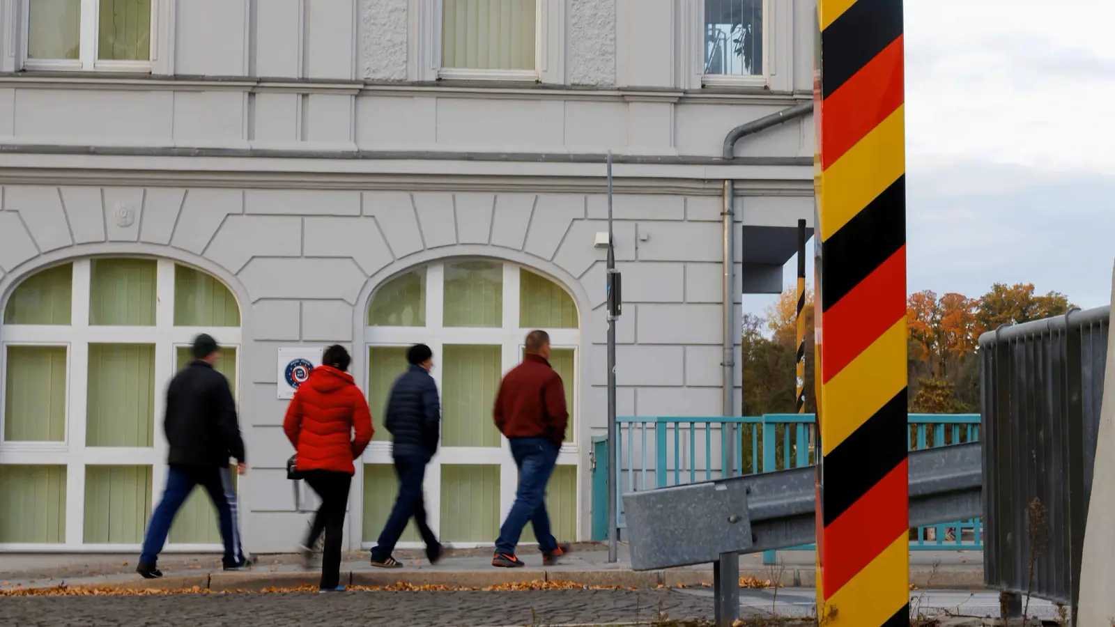 "التايمز": سياسات ألمانيا الجديدة تهدد قواعد اللجوء الأوروبية