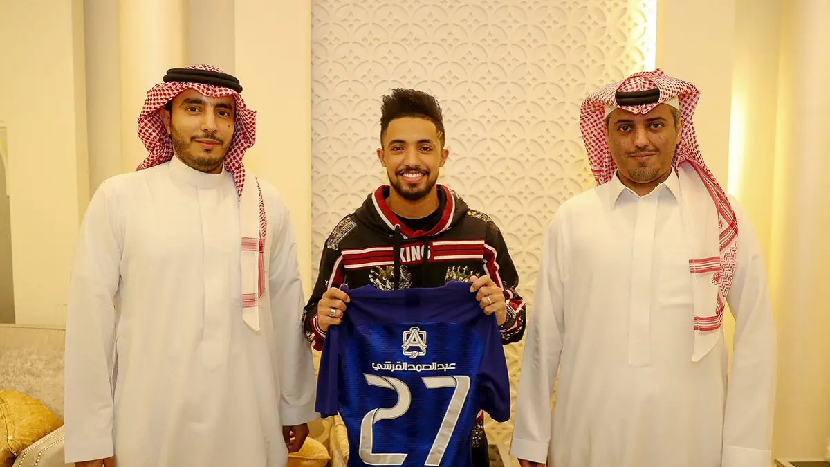 نادي الهلال السعودي يعلن ضم هتان باهبري من الشباب (فيديو وصور)