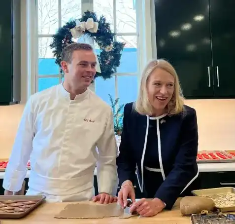 روسوك مع السفيرة النرويجية لدى الولايات المتحدة