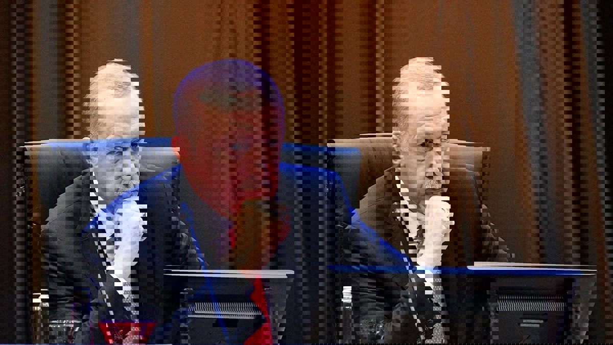 لماذا يسعى أردوغان إلى السيطرة على أكبر بنك في تركيا؟