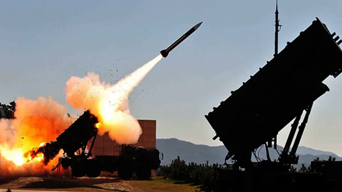 الدفاعات السعودية تدمر صاروخا باليستيا أطلق باتجاه خميس مشيط