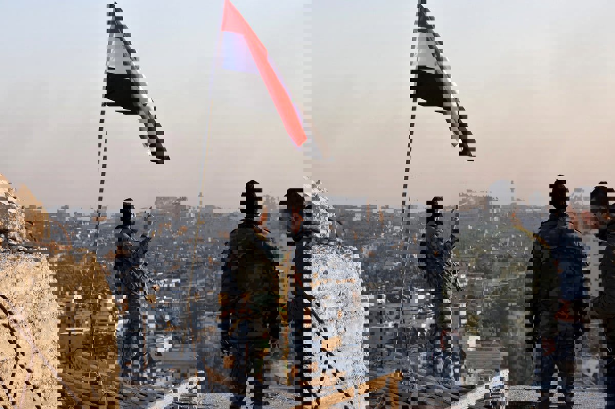 مقتل 60 مسلحًا بنيران الجيش السوري في ريفي إدلب وحلب 