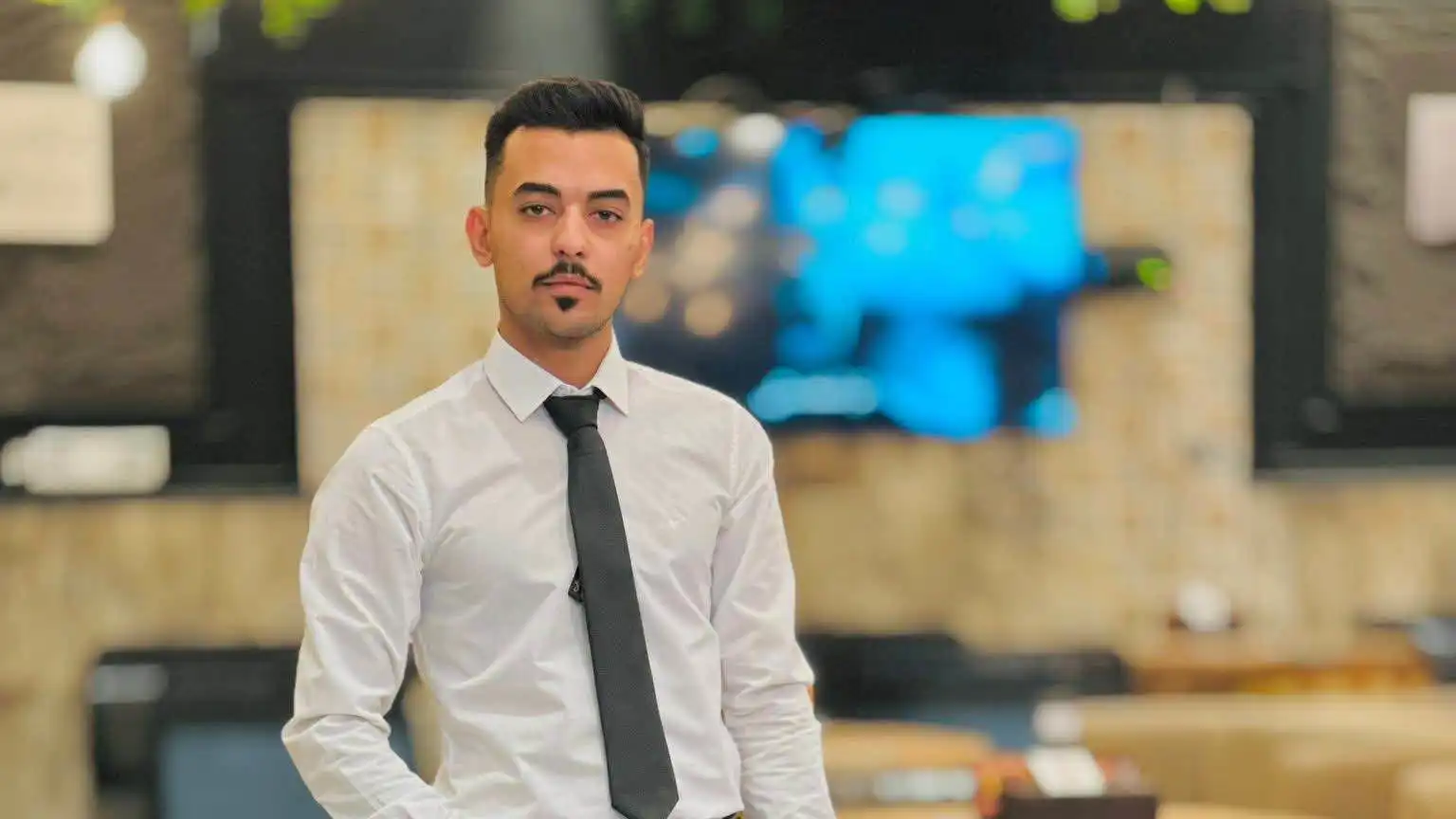 تشييع مؤثر لعامل سوري بعد شهر من وفاته في حريق الكوت