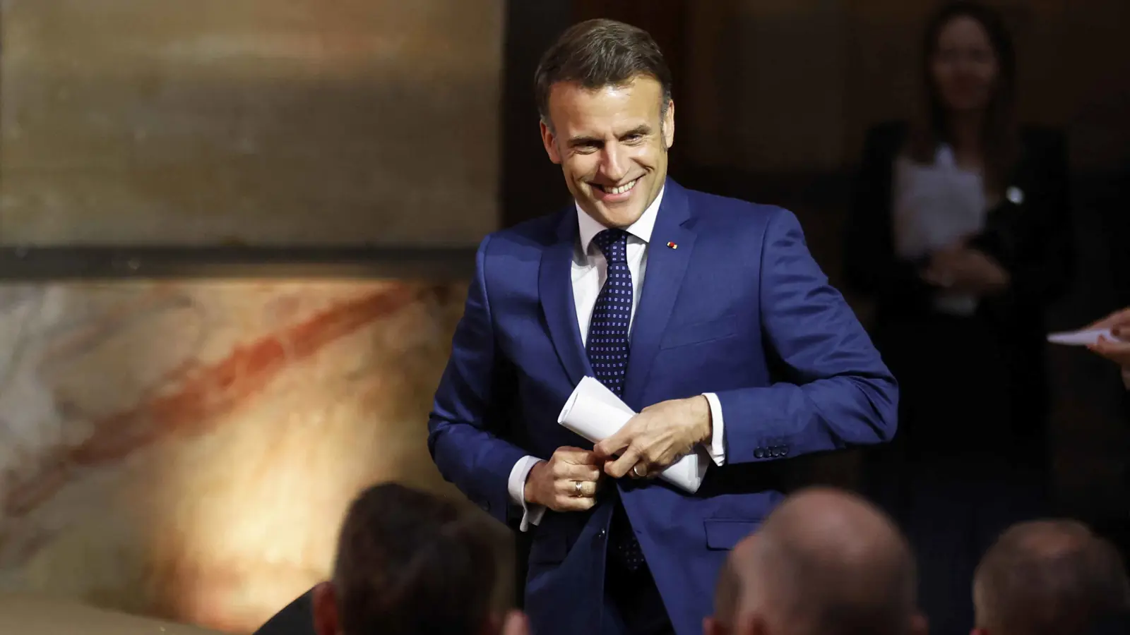 فرنسا.. جدل بعد دعوة ماكرون تعليق الاستثمارات في أمريكا