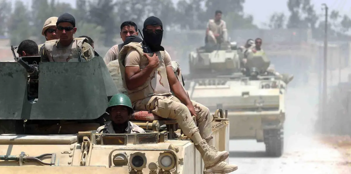 بالفيديو.. شاهد كيف تنقل الجماعات "الإرهابية" الأسلحة والمتفجرات إلى سيناء