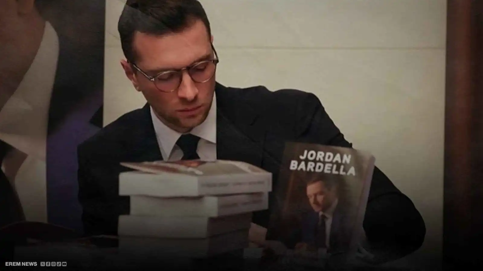 بين الدقيق والبيض.. المرشح الأول لخلافة ماكرون في مرمى الاحتجاجات