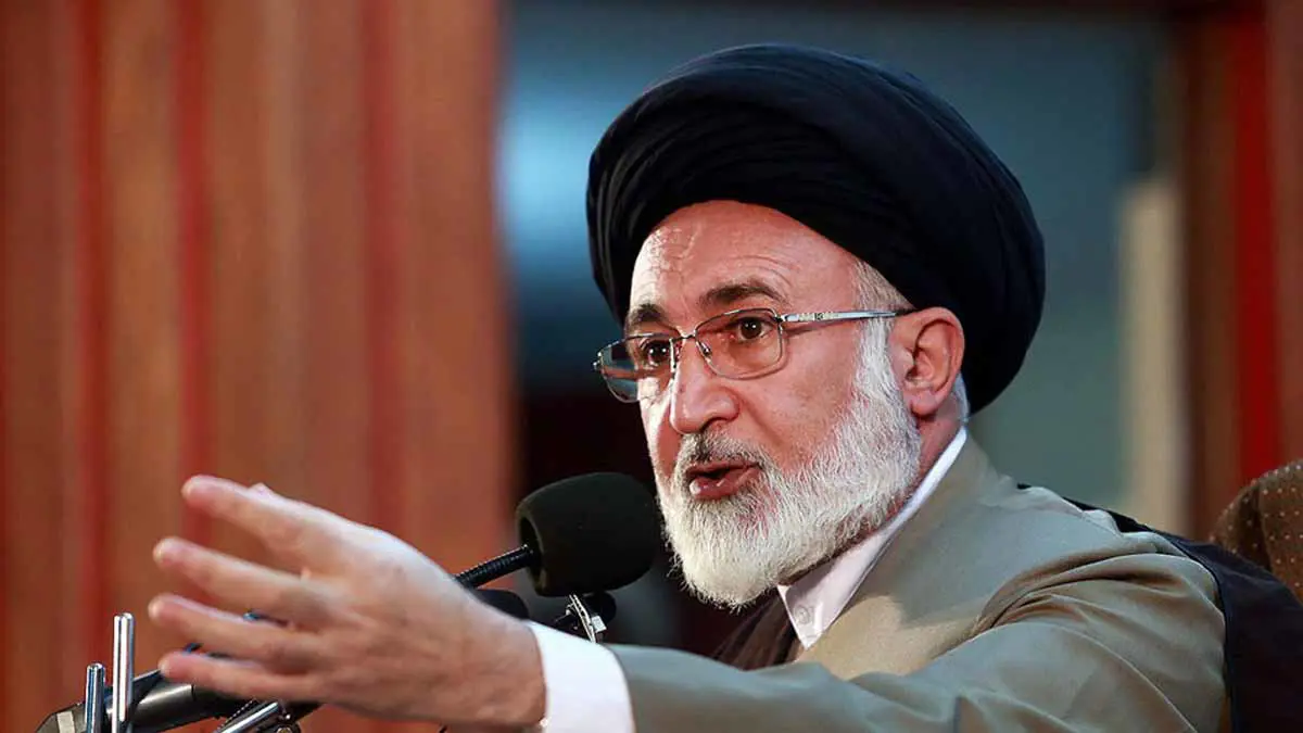 نائب المرشد الإيراني يشيد بـ"إجراءات" السعودية للحج