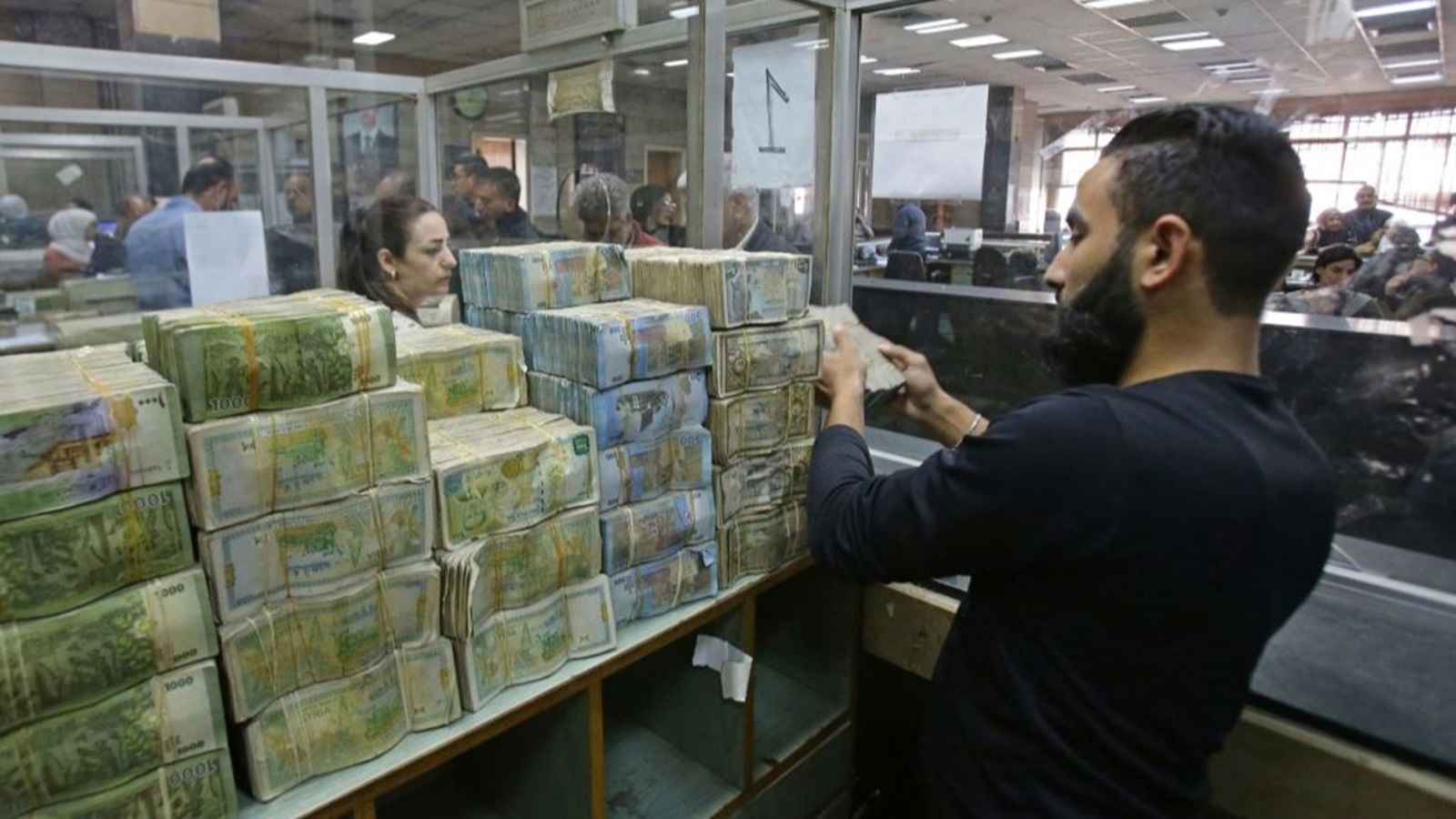 خاص- "شام كاش".. تطبيق غامض يثير مخاوف السوريين بشأن بياناتهم