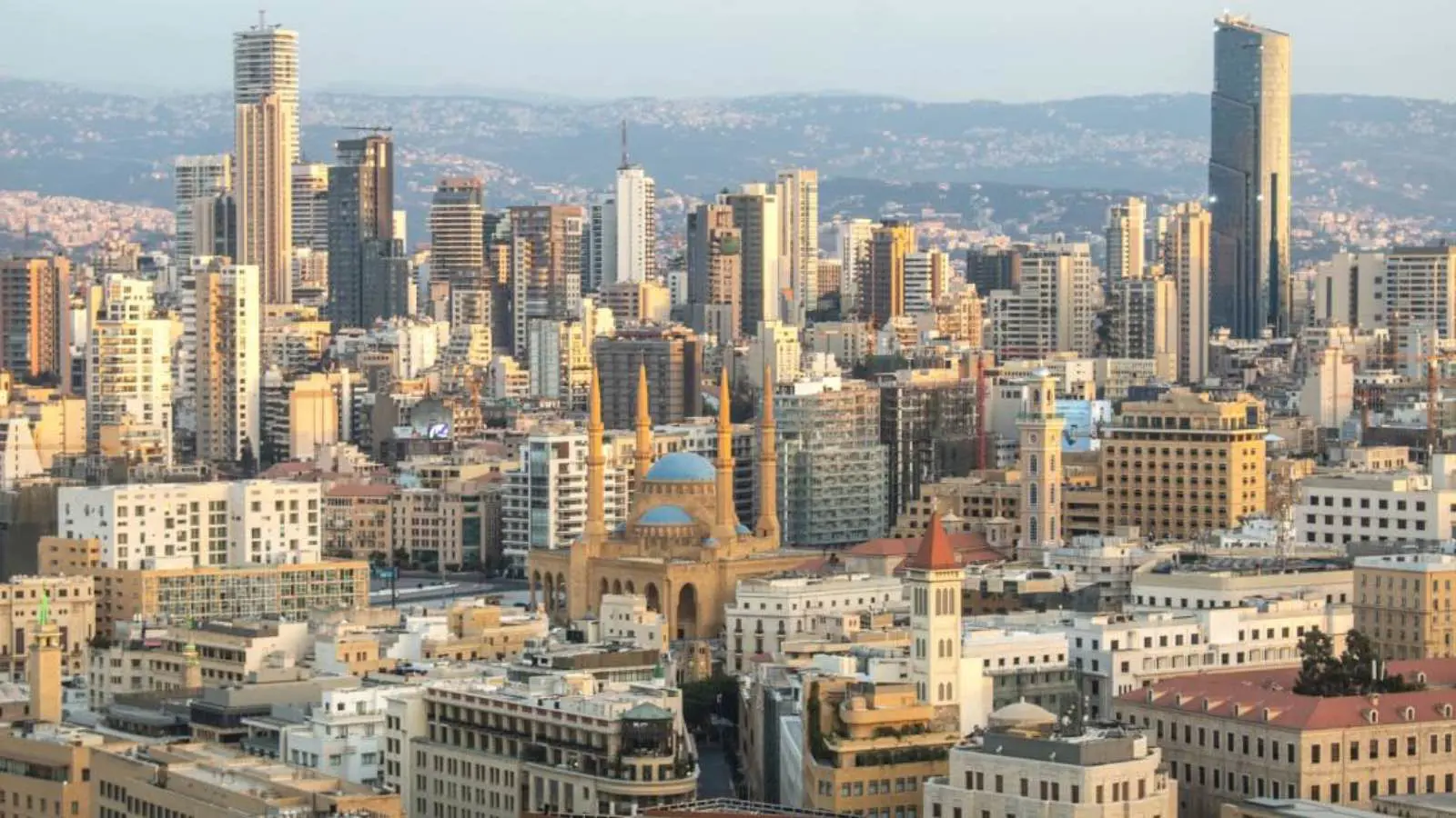 غارة إسرائيلية تدمر منزل جوليا بطرس.. ما حقيقة الفيديو؟